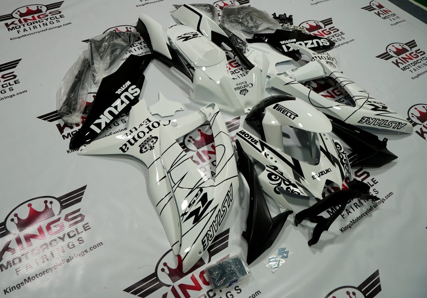 Suzuki GSXR750 (2008-2010) White & Black Corona Fairings at KingsMotorcycleFairings.com