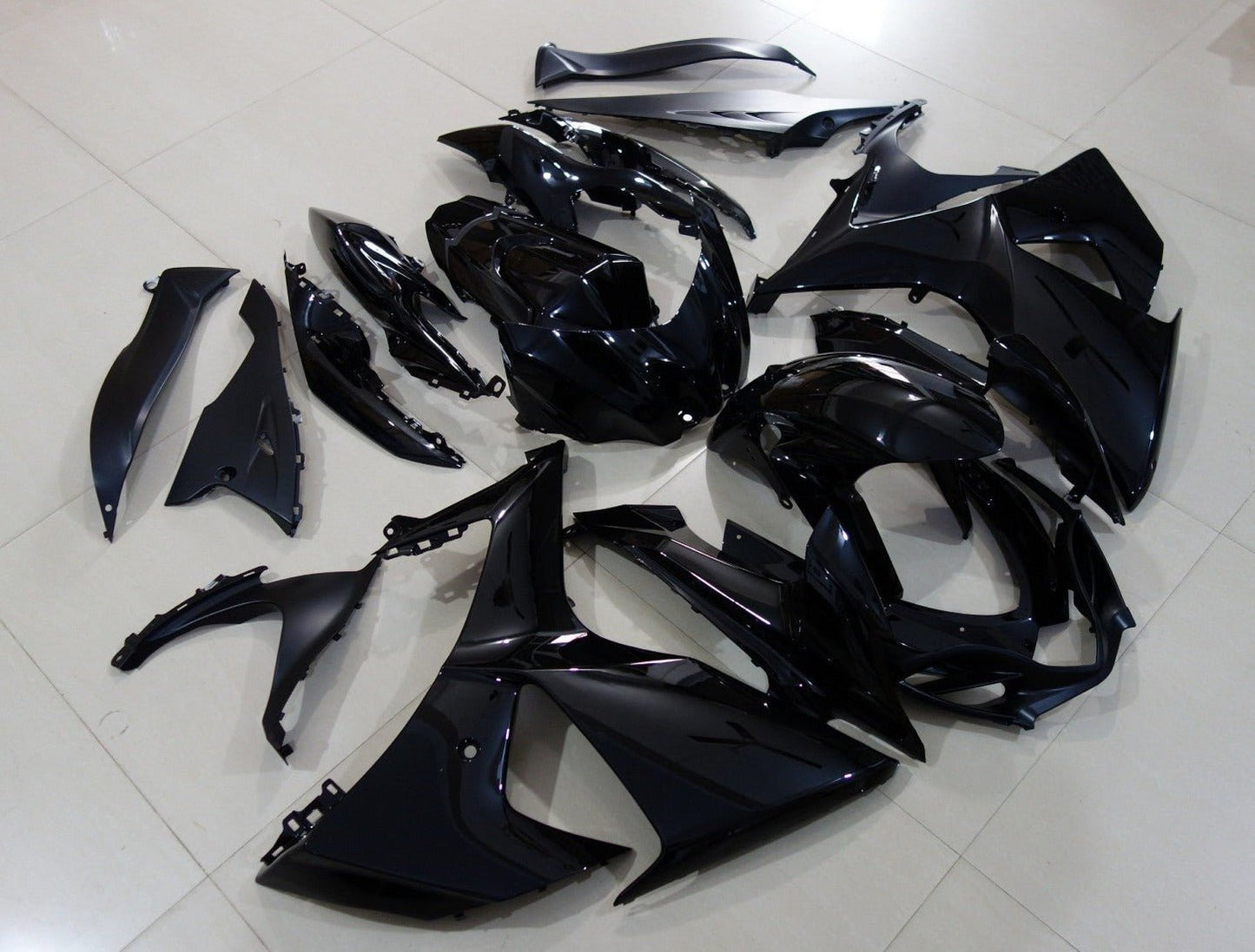 Suzuki GSXR1000 Fairings (2009-2016) All Black at KingsMotorcycleFairings.com