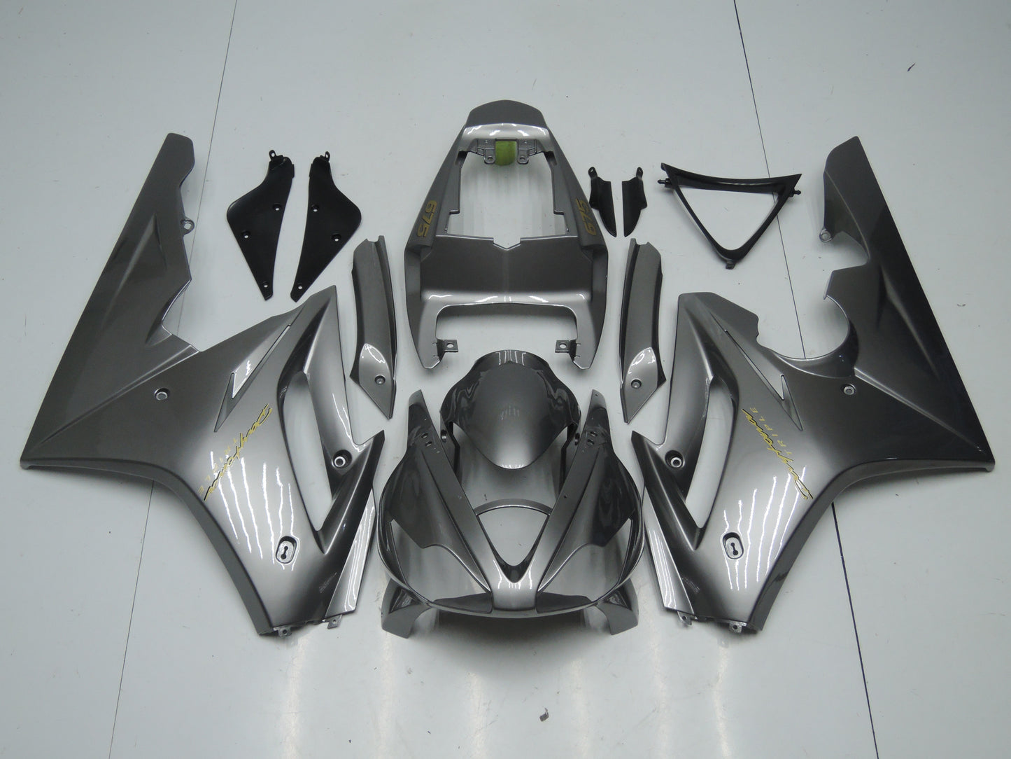 Triumph Daytona 675 Fairing Kit (2006-2008) Silver, Gold at KingsMotorcycleFairings.com