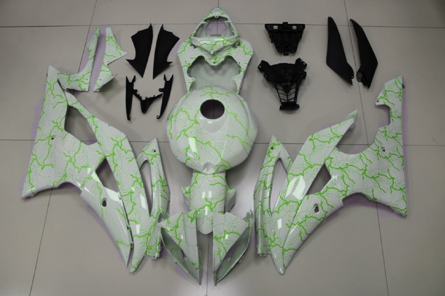 Yamaha YZF-R6 (2008-2016) White & Green Lightning Fairings