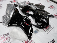 Yamaha YZF-R1 (2000-2001) Black & Silver Fairings at KingsMotorcycleFairings.com