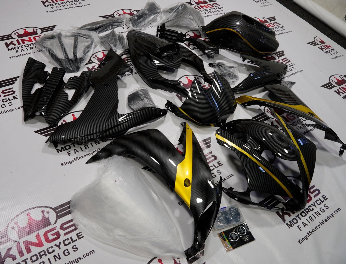 Yamaha YZF-R1 (2004-2006) Faux Carbon Fiber & Gold Fairings at KingsMotorcycleFairings.com