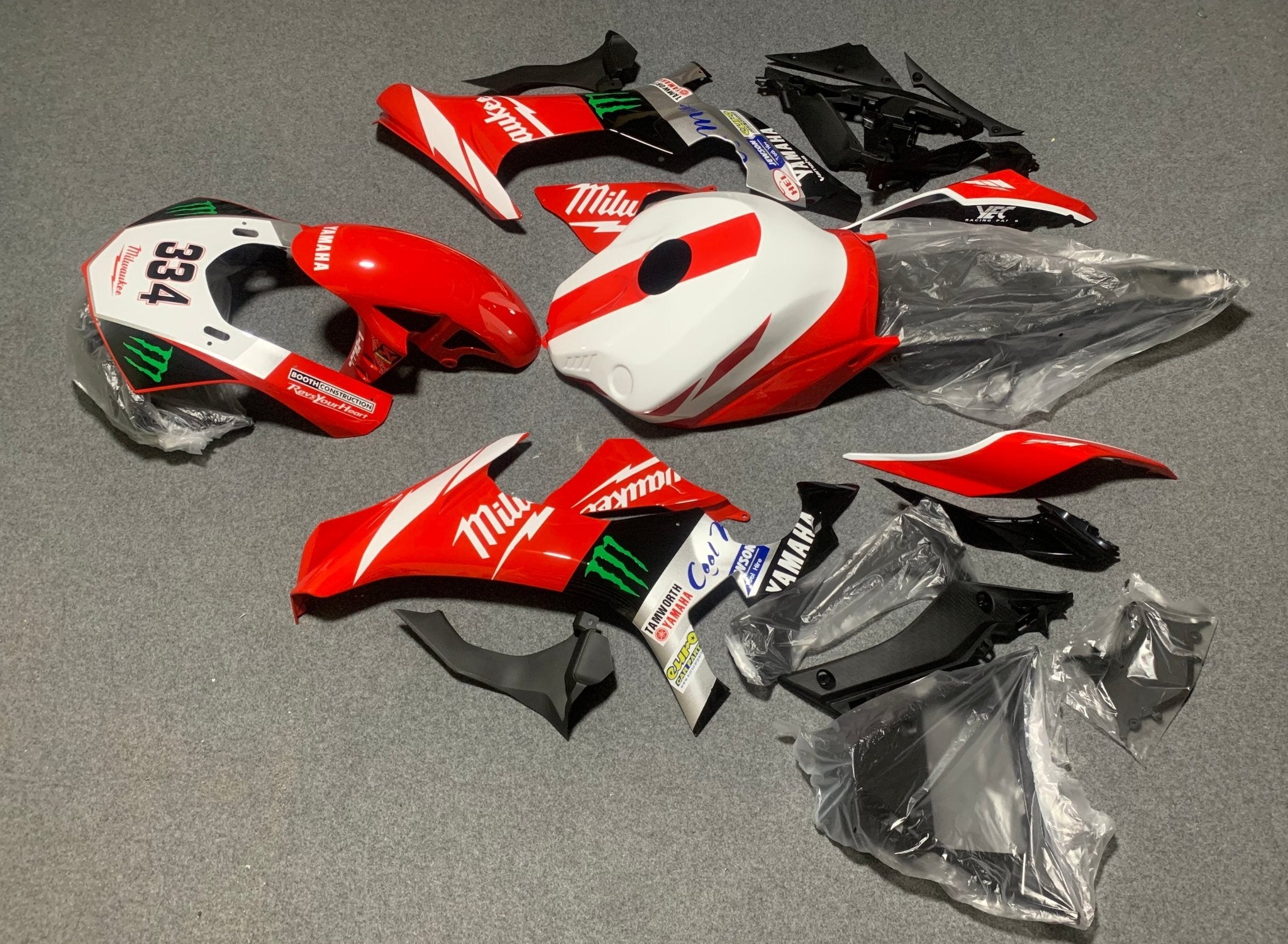 Yamaha R1 Fairings (2020-2025) Red, White, Black Milwaukee – Kings ...
