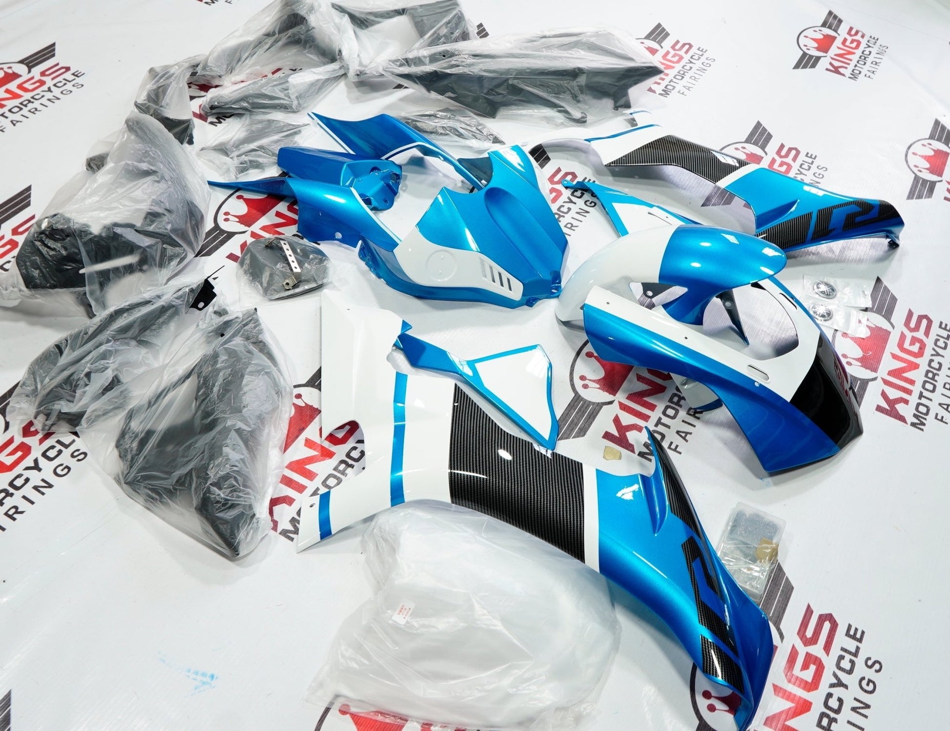 Yamaha R1 Fairings (2020-2025) Blue, White, Faux Carbon Fiber at KingsMotorcycleFairings.com