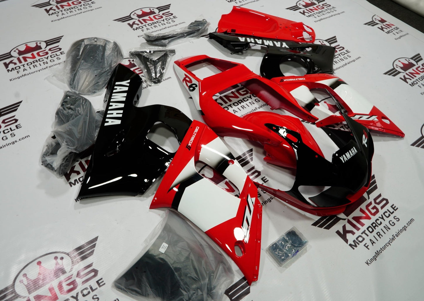 Yamaha R6 Fairing Kit (1998-2002) Red, Black & White Deltabox at KingsMotorcycleFairings.com
