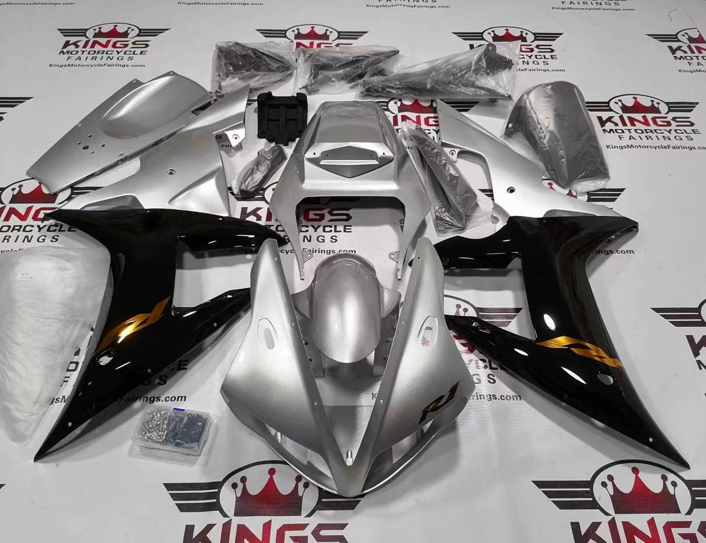 Yamaha YZF-R1 Fairings (2002-2003) Silver, Black, Gold at KingsMotorcycleFairing.com