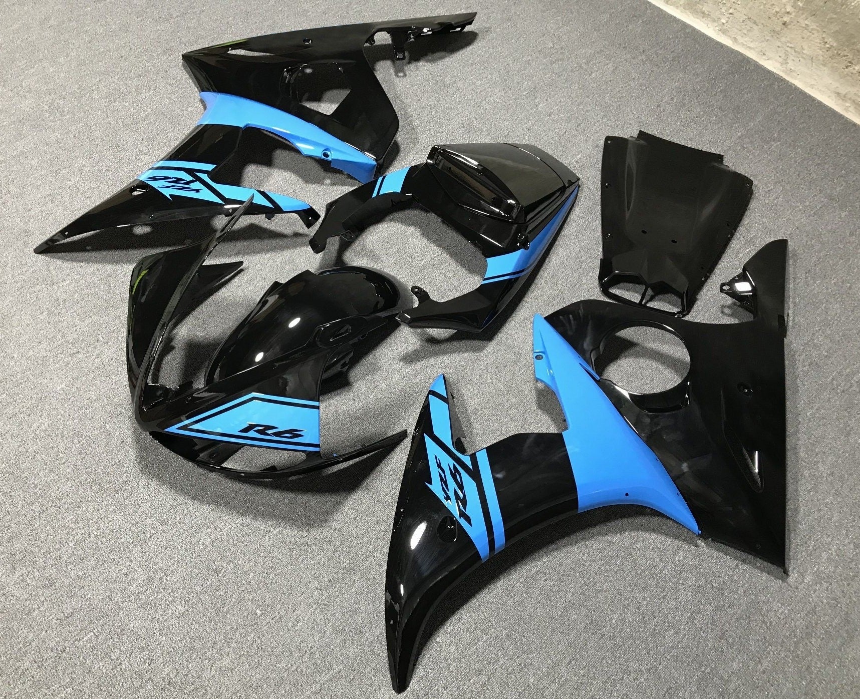 Yamaha YZF-R6 Fairings (2005) Black, Light Blue at KingsMotorcycleFairings.com