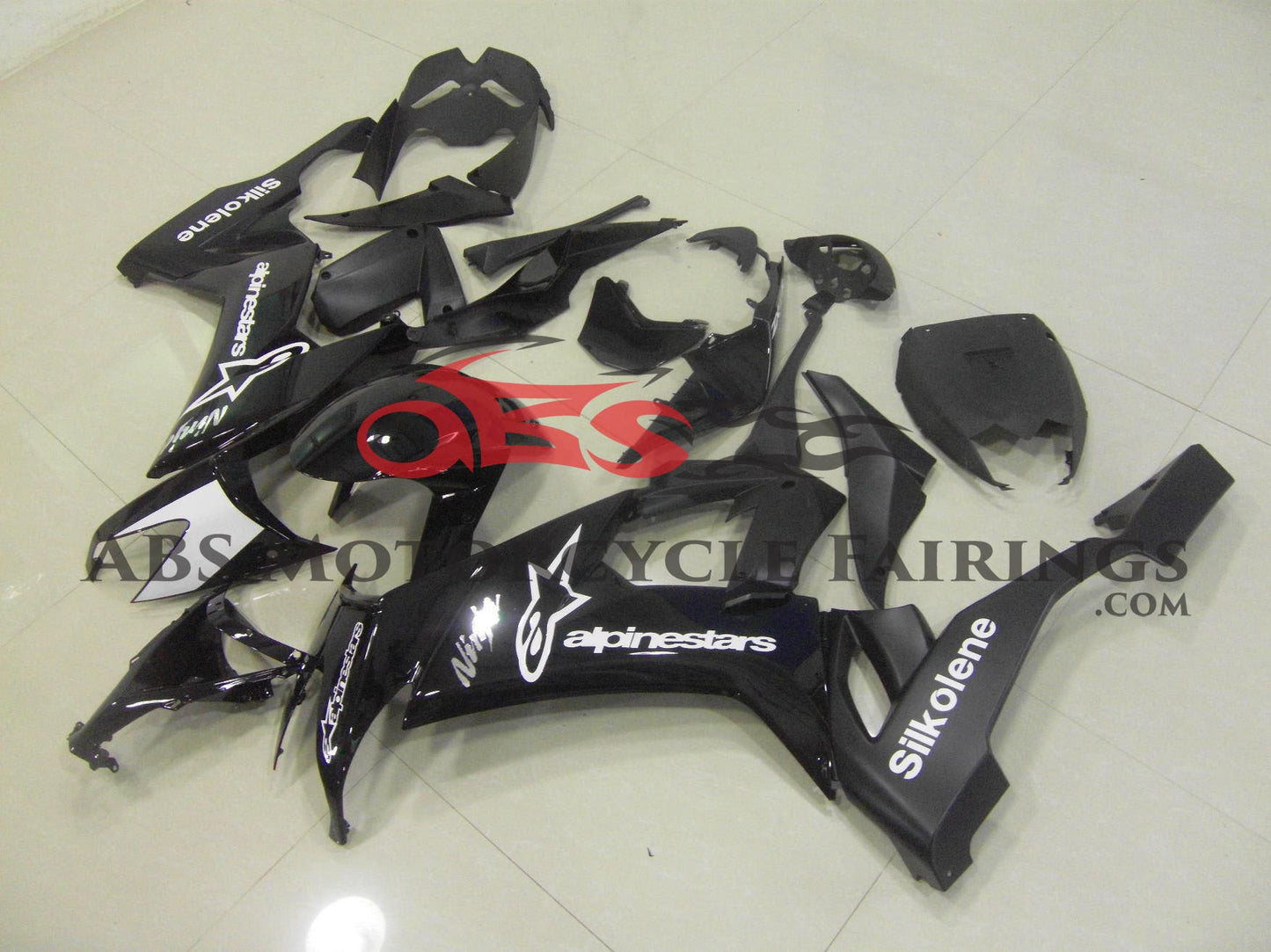 Kawasaki Ninja ZX10R (2008-2010) Black & White Alpinestars Fairings
