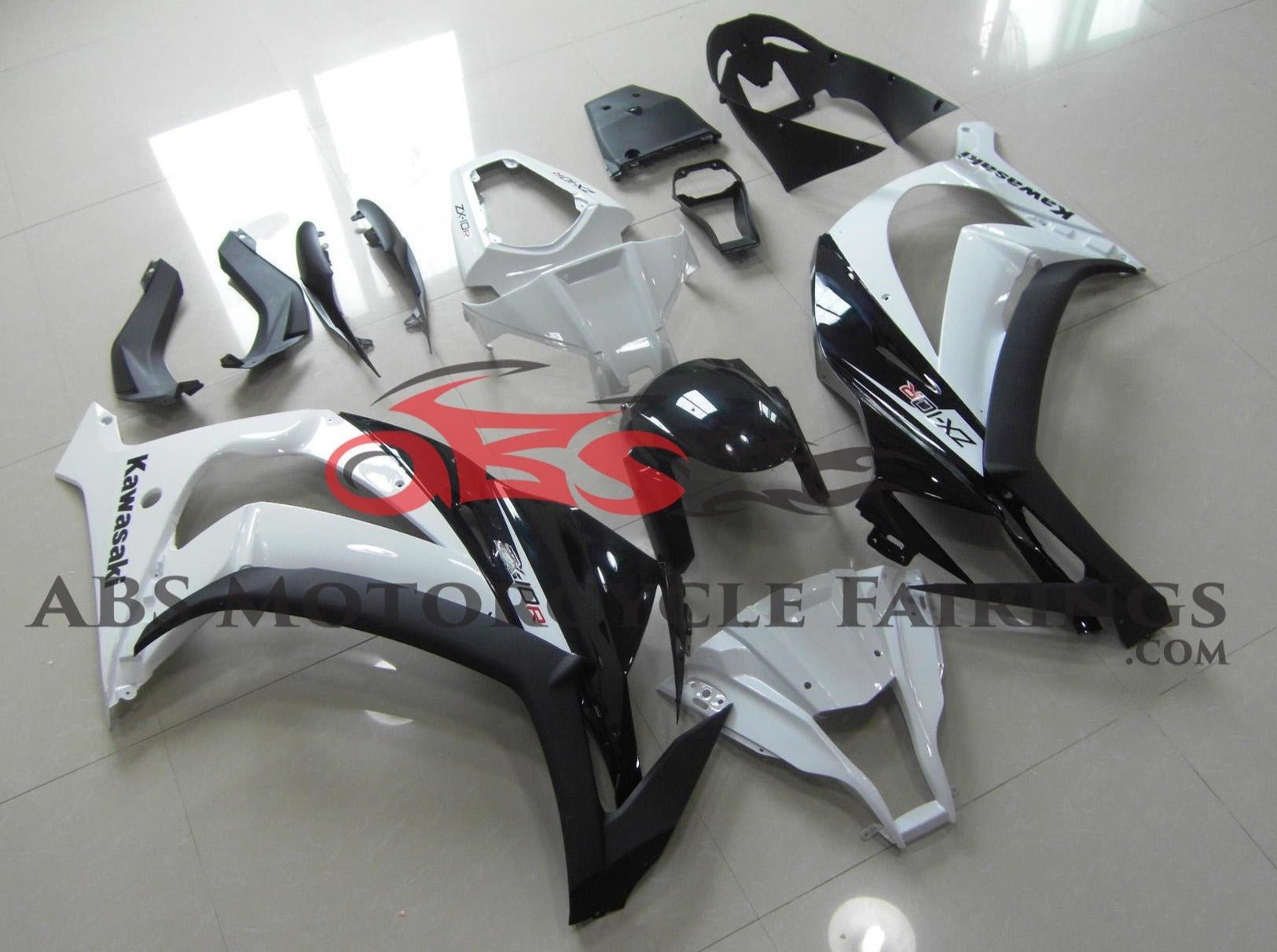 Kawasaki ZX10R (2011-2015) White & Black Fairings