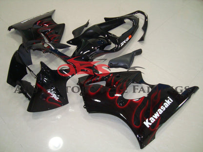 Kawasaki ZX6R 636 (2000-2002) Black & Red Flame Fairings