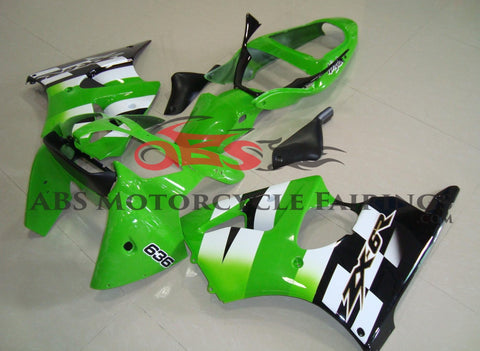 Green, White and Black Fairing Kit for a 2000, 2001 & 2002 Kawasaki ZX-6R 636 motorcycle
