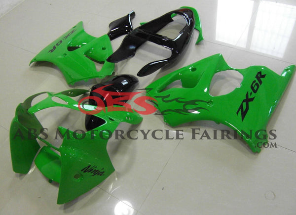 Green and Black Fairing Kit for a 2000, 2001 & 2002 Kawasaki ZX-6R 636 motorcycle