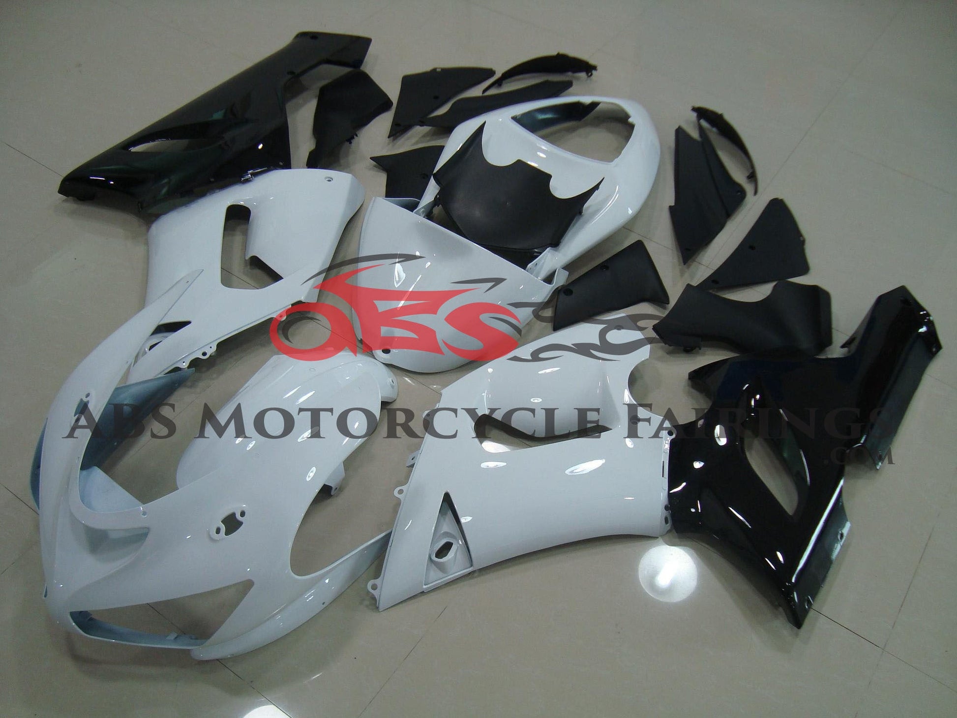 Kawasaki ZX6R 636 (2005-2006) White & Black Fairings